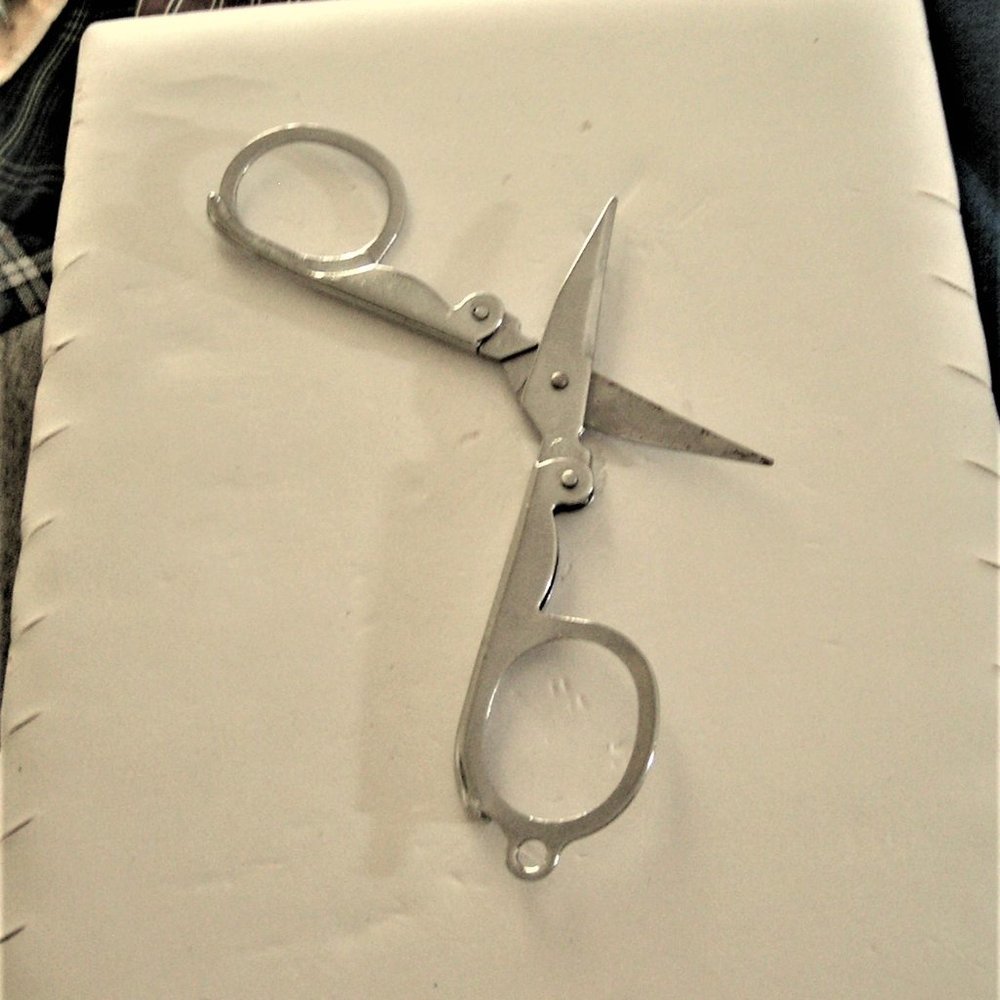 FOLDING CRAFT SCISSORS